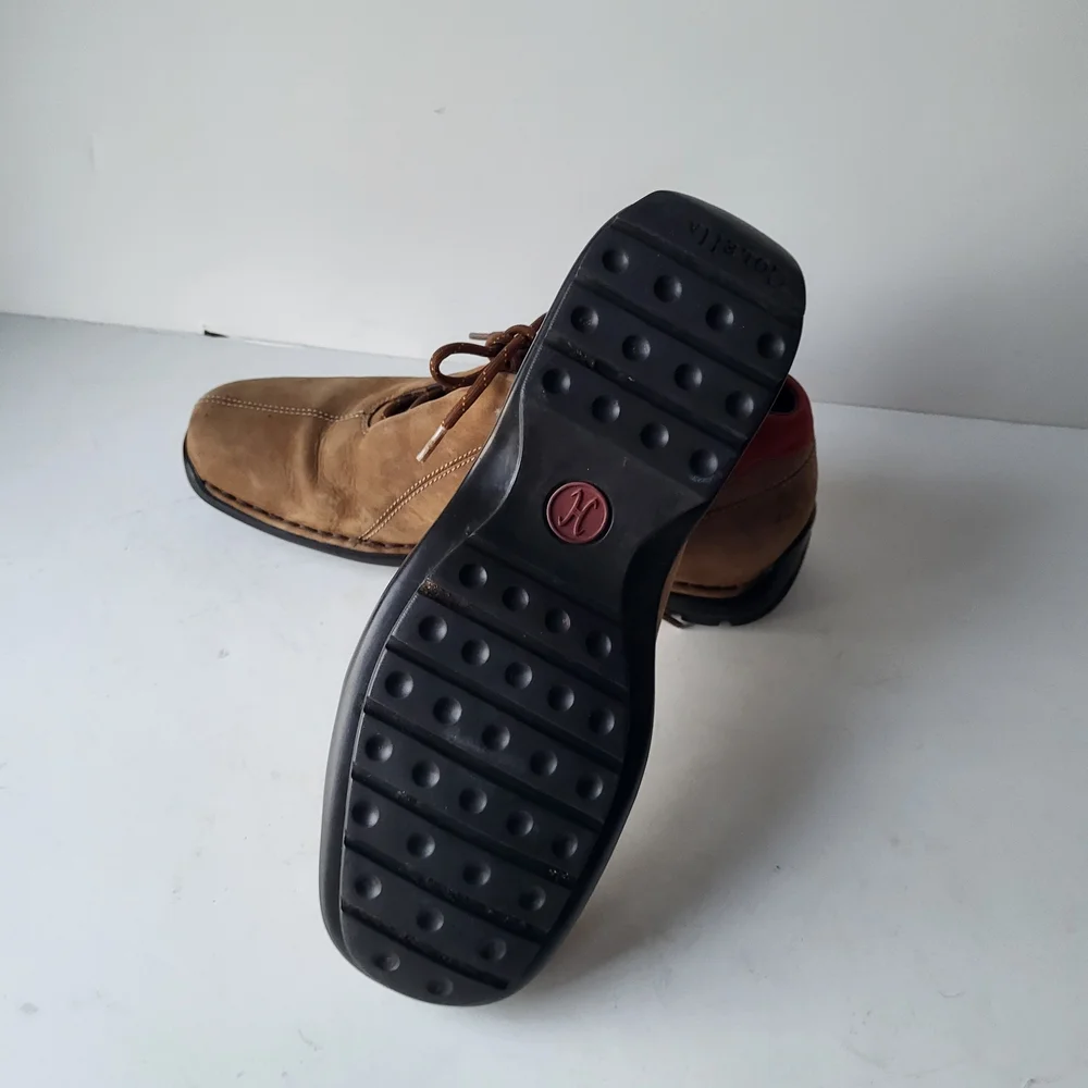 Cole Haan Tan and Red Oxfords